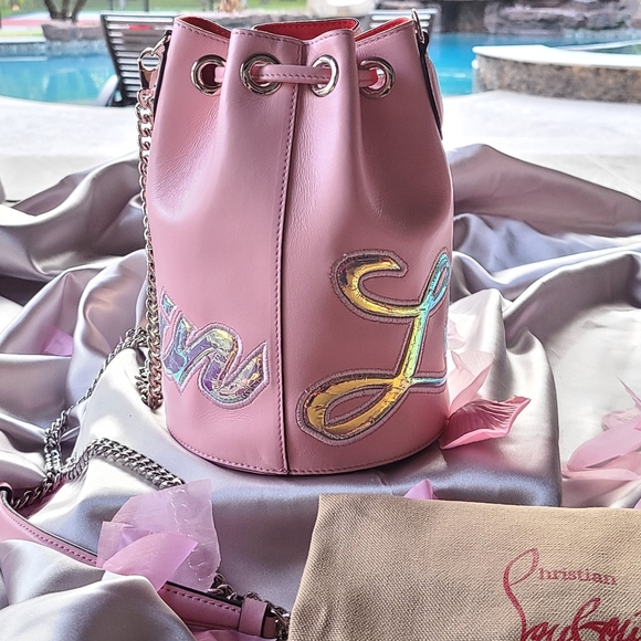 🚫SOLD! CHRISTIAN LOUBOUTIN MARIE JANE BUCKET BAG - Picture 2 of 15